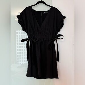 Black mini dress🖤